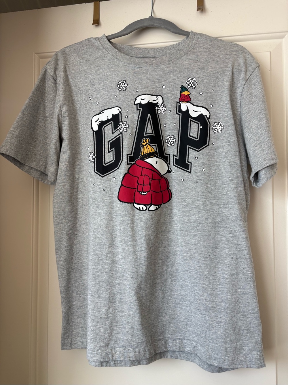 GAP Grey Tee with Red Puffer Snoopy Graphic